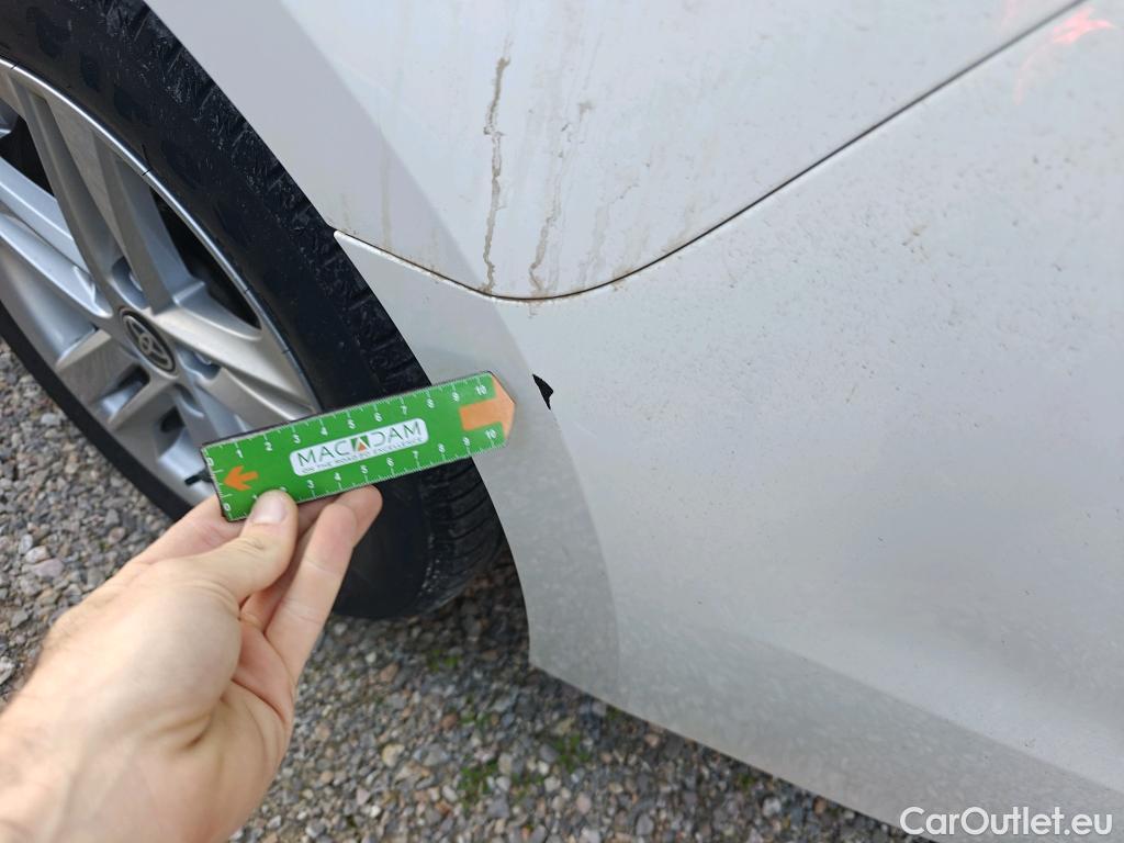  Toyota  Corolla TOYOTA  / 2019 / 5P / familiar 1.8 125H ACTIVE TECH E-CVT TOU SPORT #42