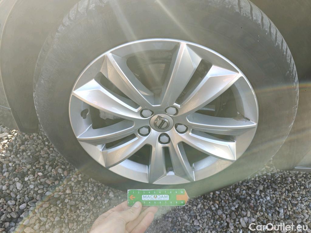  Volvo  V60 VOLVO  / 2018 / 5P / familiar 2.0 D3 Business Plus Auto (AC) #34