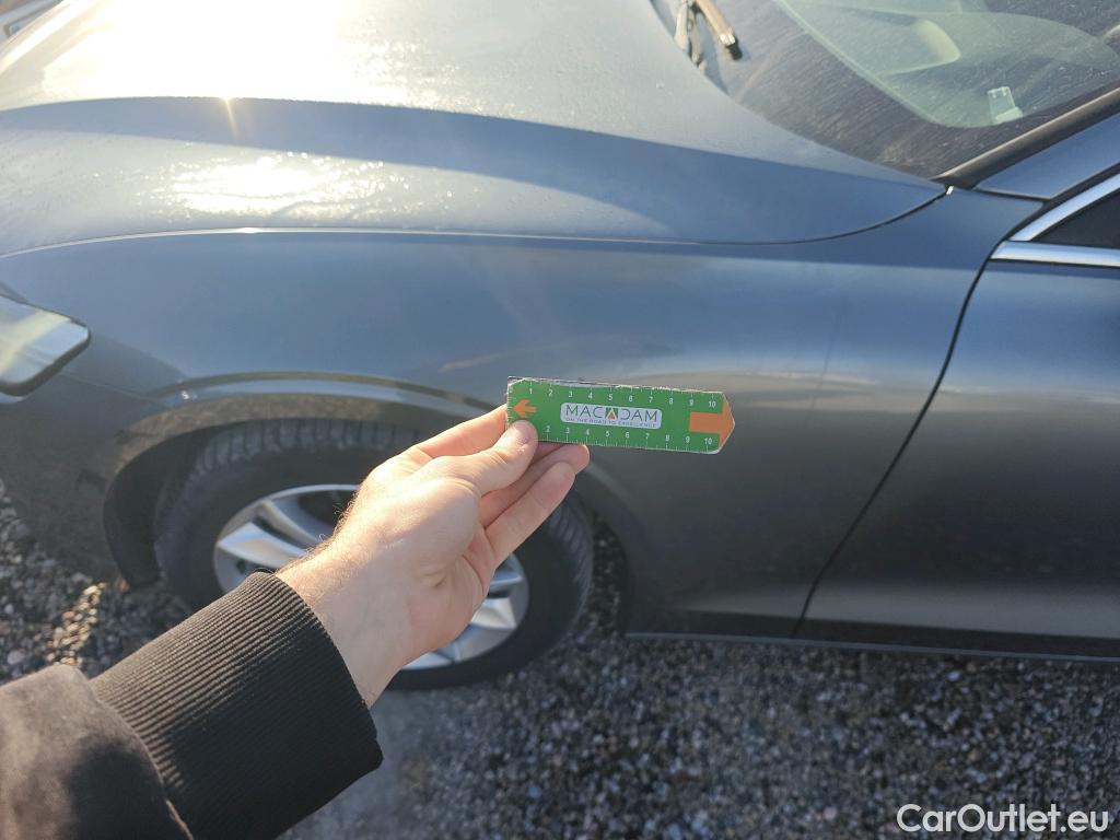  Volvo  V60 VOLVO  / 2018 / 5P / familiar 2.0 D3 Business Plus Auto (AC) #32