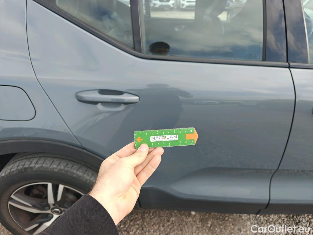  Volvo  XC 40 VOLVO XC40 / 2017 / 5P / todoterreno 2.0 D4 AWD R-Design Auto #9