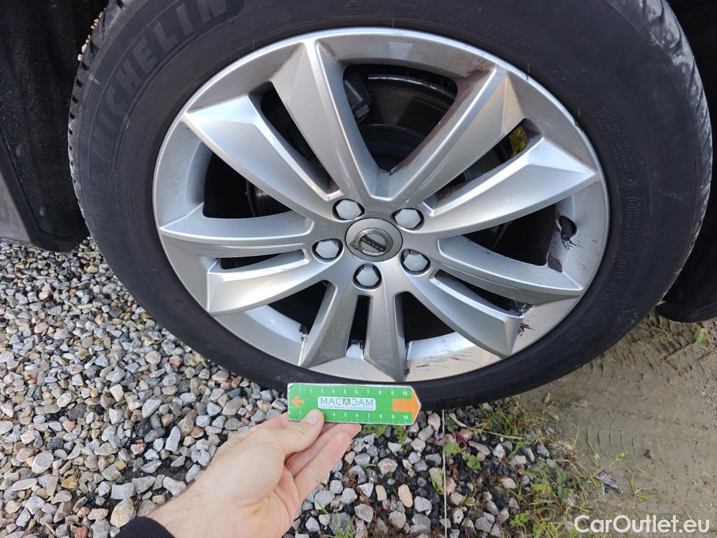  Volvo  V60 VOLVO  / 2018 / 5P / familiar 2.0 D3 Business Plus Auto (AC) #36