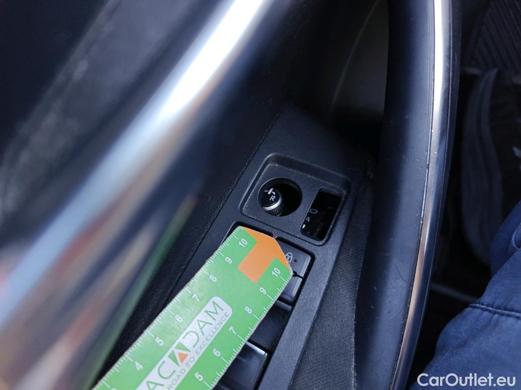  Toyota  Corolla TOYOTA  / 2019 / 5P / familiar 1.8 125H ACTIVE TECH E-CVT TOU SPORT #47