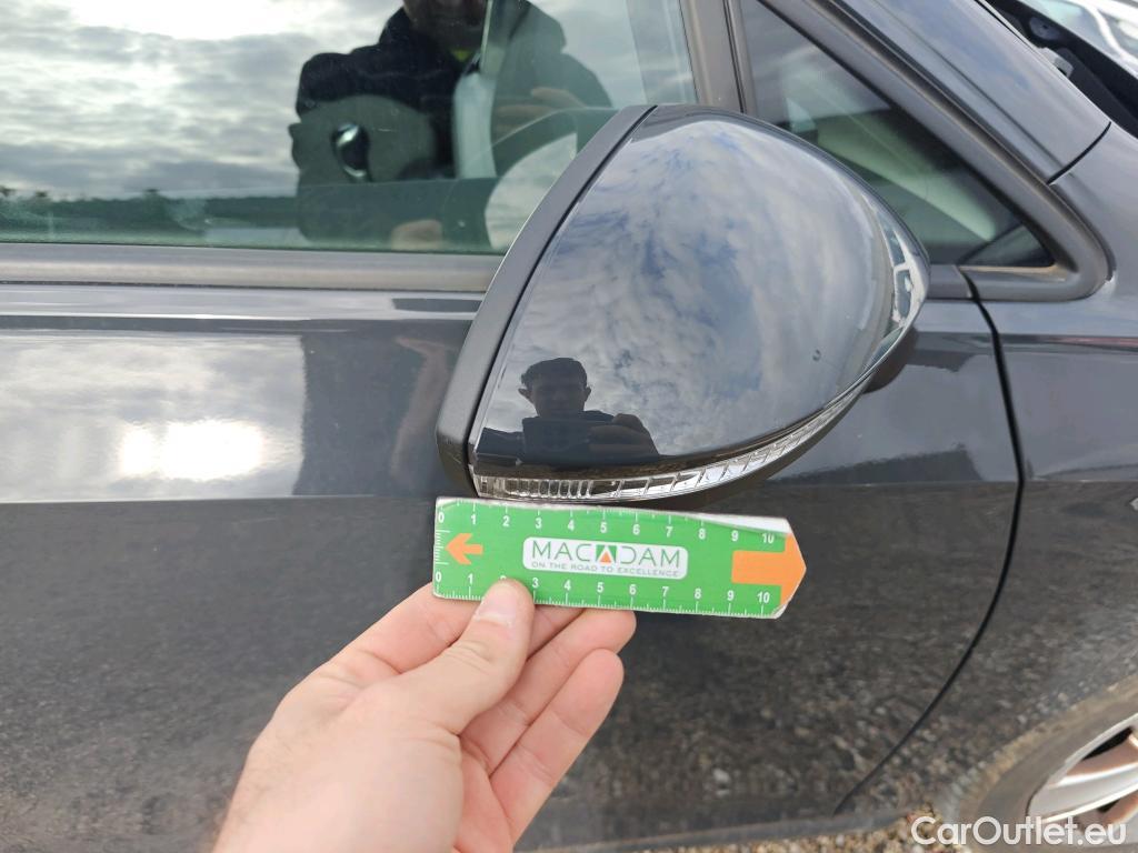  Volkswagen  Golf  VOLKSWAGEN / 2020 / 5P / berlina con portón Life 2.0 TDI 85kW (115CV) #37