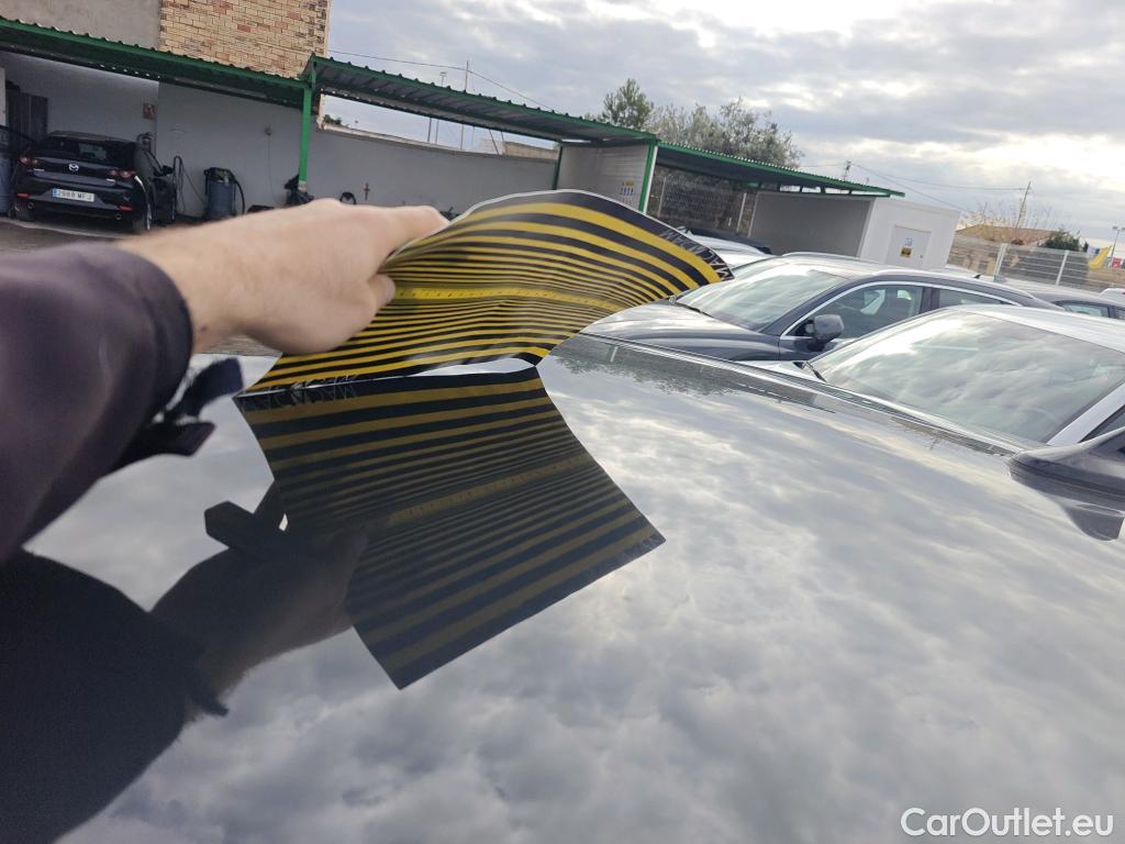  Volkswagen  Golf  VOLKSWAGEN / 2020 / 5P / berlina con portón Life 2.0 TDI 85kW (115CV) #3