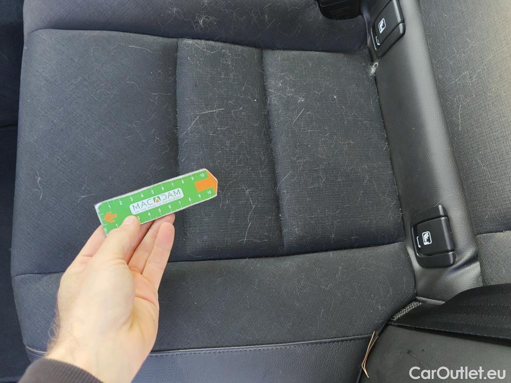  Volvo  V60 VOLVO  / 2018 / 5P / familiar 2.0 D3 Business Plus Auto (AC) #17