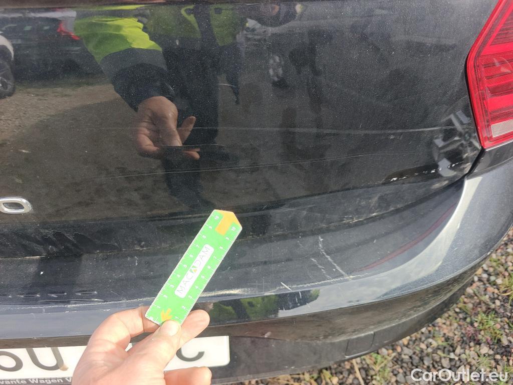  Volkswagen  Polo VOLKSWAGEN  / 2017 / 5P / berlina con portón United 1.0 TSI 70kW (95CV)(SP) #2