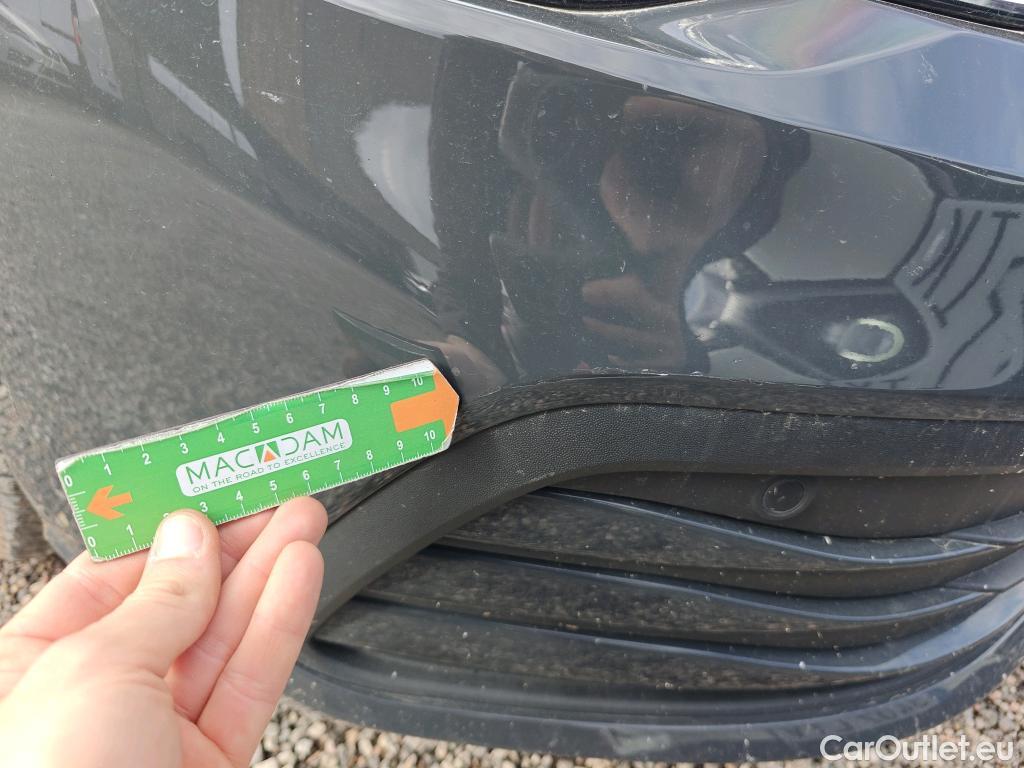  Volkswagen  Golf  VOLKSWAGEN / 2020 / 5P / berlina con portón Life 2.0 TDI 85kW (115CV) #18