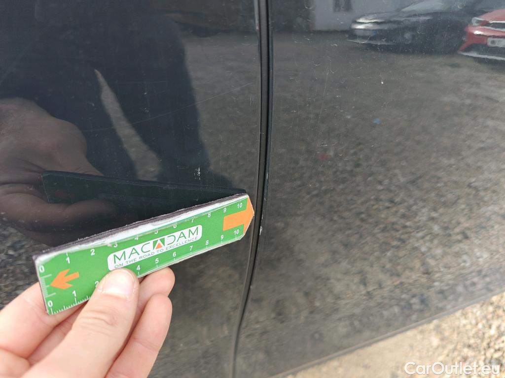  Volkswagen  Golf  VOLKSWAGEN / 2020 / 5P / berlina con portón Life 2.0 TDI 85kW (115CV) #35