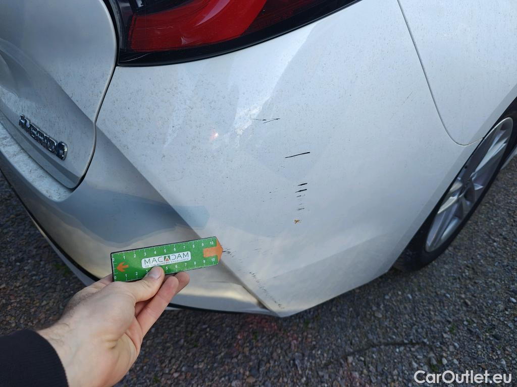  Toyota  Corolla TOYOTA  / 2019 / 5P / familiar 1.8 125H ACTIVE TECH E-CVT TOU SPORT #40