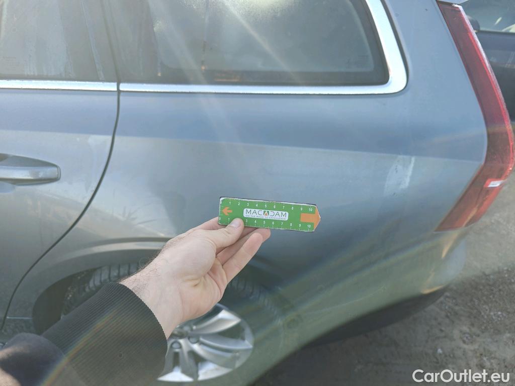  Volvo  V60 VOLVO  / 2018 / 5P / familiar 2.0 D3 Business Plus Auto (AC) #3