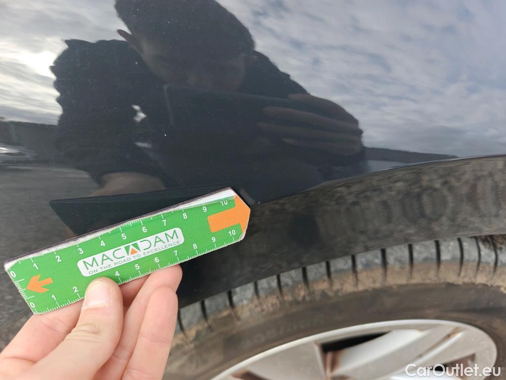  Volkswagen  Golf  VOLKSWAGEN / 2020 / 5P / berlina con portón Life 2.0 TDI 85kW (115CV) #40