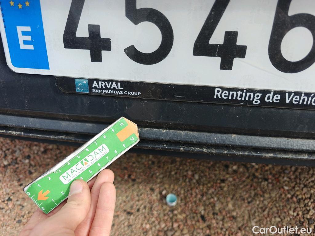  Volkswagen  Golf  VOLKSWAGEN / 2020 / 5P / berlina con portón Life 2.0 TDI 85kW (115CV) #23