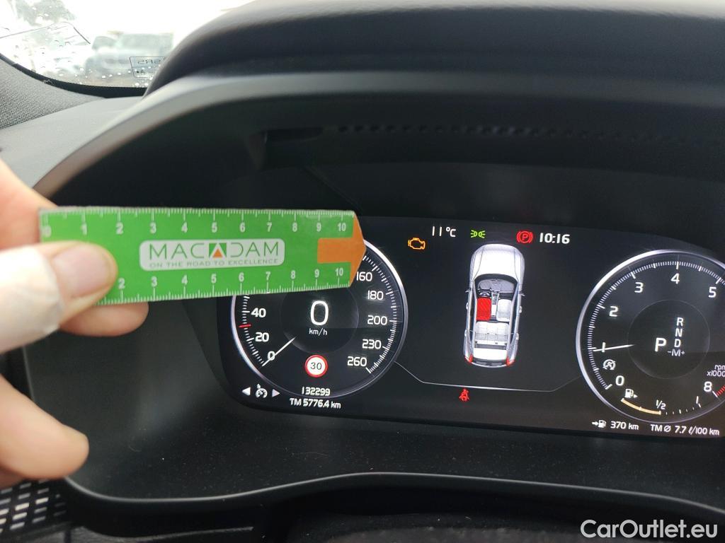  Volvo  XC 40 VOLVO XC40 / 2017 / 5P / todoterreno 1.5 T3 R-Design Auto #14