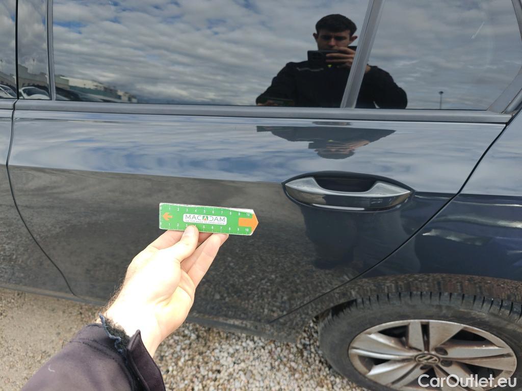  Volkswagen  Golf  VOLKSWAGEN / 2020 / 5P / berlina con portón Life 2.0 TDI 85kW (115CV) #28