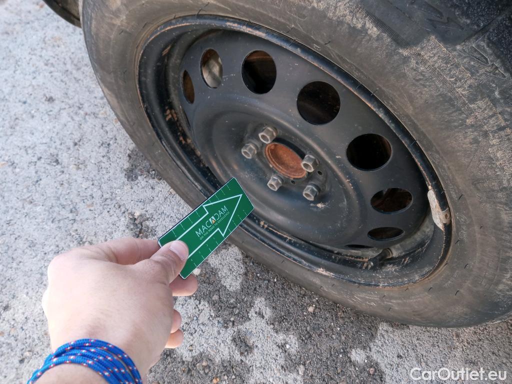  Citroen  Berlingo CITROEN  / 2018 / 4P / monovolumen compacto Talla M BlueHDi 100 S&S LIVE PACK #25