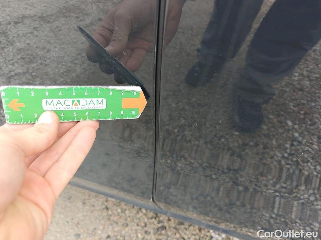  Volkswagen  Golf  VOLKSWAGEN / 2020 / 5P / berlina con portón Life 2.0 TDI 85kW (115CV) #13