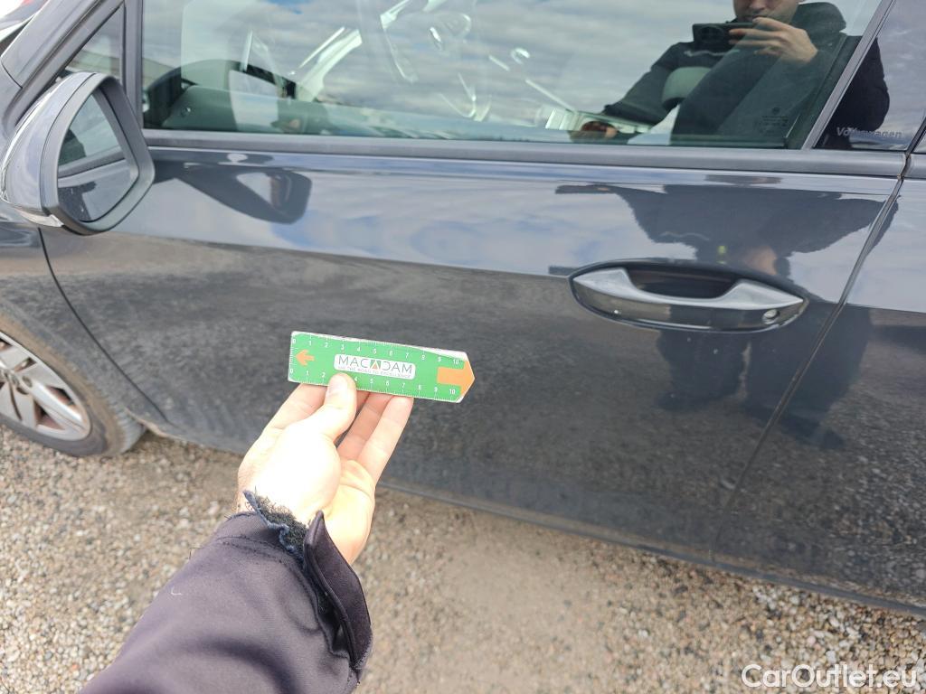  Volkswagen  Golf  VOLKSWAGEN / 2020 / 5P / berlina con portón Life 2.0 TDI 85kW (115CV) #11