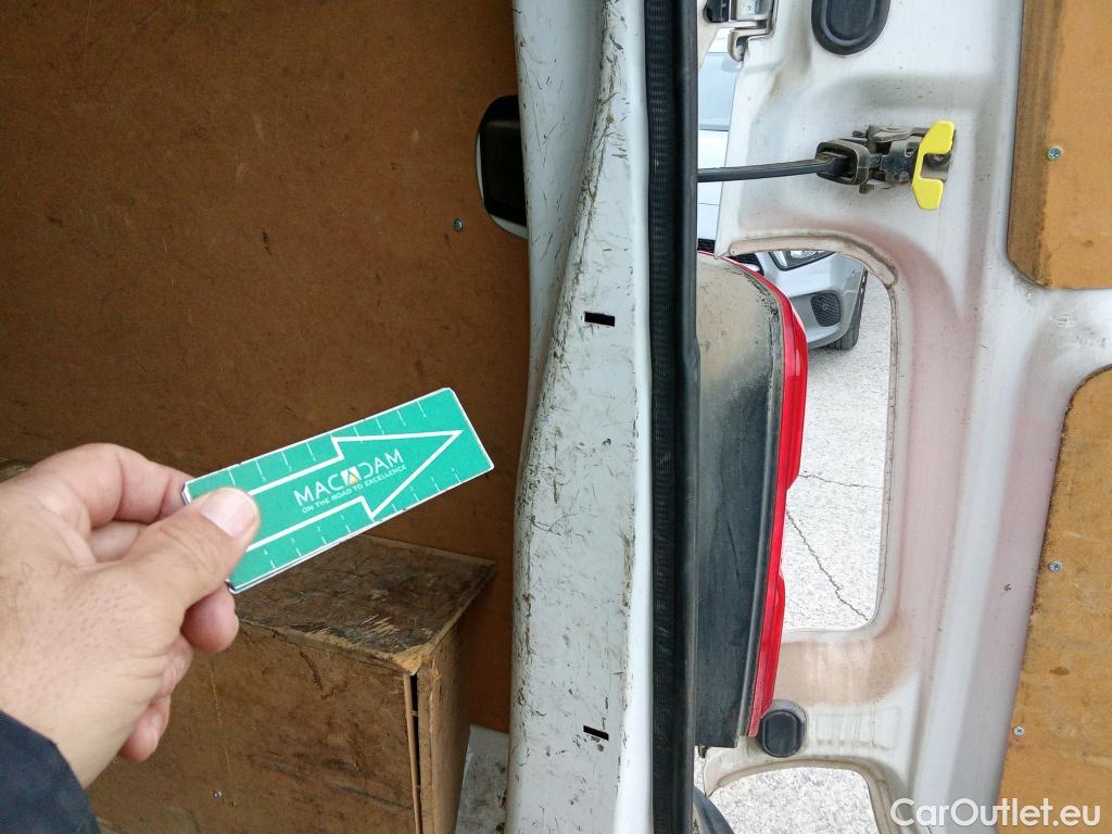  Citroen  Jumpy CITROEN  / 2016 / 4P / furgón Talla M BlueHDi 85KW (115CV) 6v Confort #10