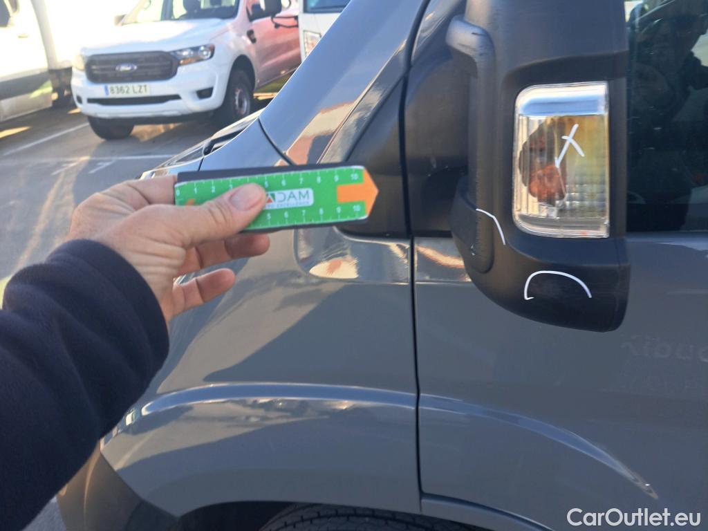  Fiat  Ducato FIAT  / 2014 / 4P / furgón 35 2.3 Multijet Furgón Largo Super Alto #103