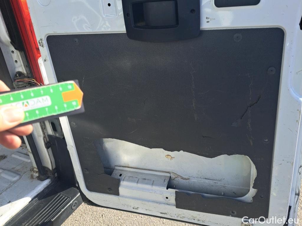  Fiat  Ducato FIAT  / 2014 / 4P / furgón 35 2.3 Multijet Furgón Largo Super Alto #61