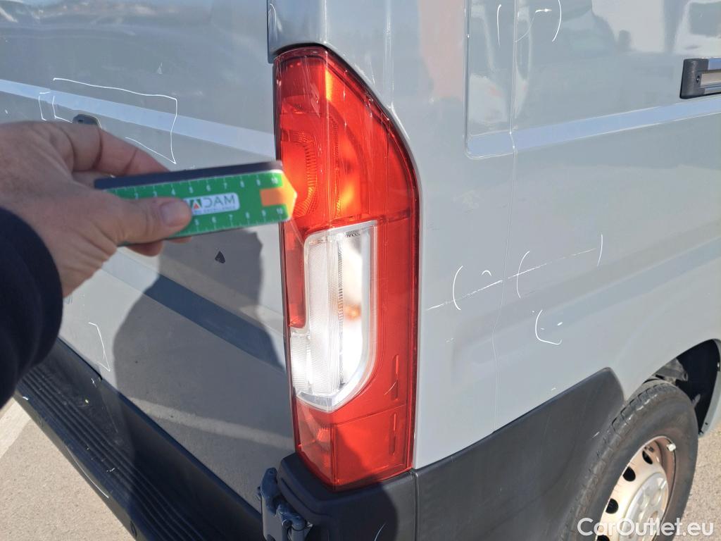  Fiat  Ducato FIAT  / 2014 / 4P / furgón 35 2.3 Multijet Furgón Largo Super Alto #101