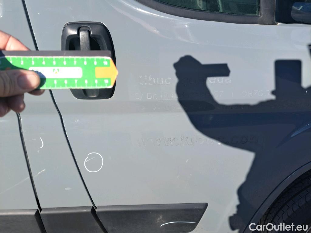  Fiat  Ducato FIAT  / 2014 / 4P / furgón 35 2.3 Multijet Furgón Largo Super Alto #90