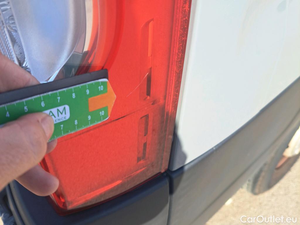  Fiat  Ducato FIAT  / 2014 / 4P / furgón 35 2.3 Multijet Furgón Largo Super Alto #102