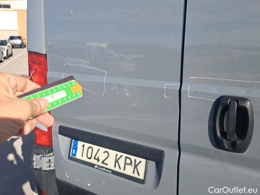  Fiat  Ducato FIAT  / 2014 / 4P / furgón 35 2.3 Multijet Furgón Largo Super Alto #26