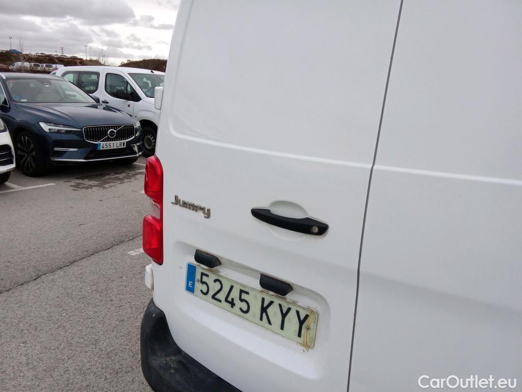  Citroen  Jumpy CITROEN  / 2016 / 4P / furgón Talla M BlueHDi 85KW (115CV) 6v Confort #11