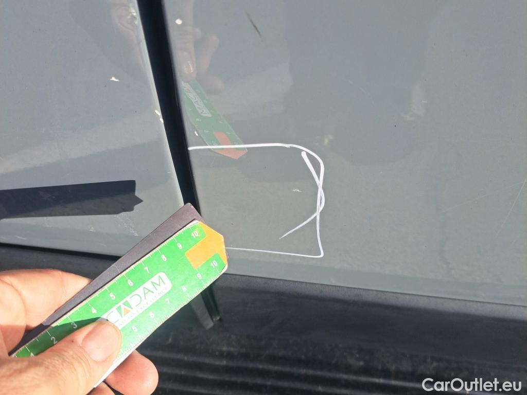  Fiat  Ducato FIAT  / 2014 / 4P / furgón 35 2.3 Multijet Furgón Largo Super Alto #32