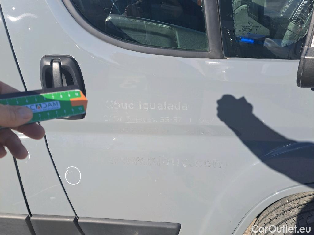  Fiat  Ducato FIAT  / 2014 / 4P / furgón 35 2.3 Multijet Furgón Largo Super Alto #67