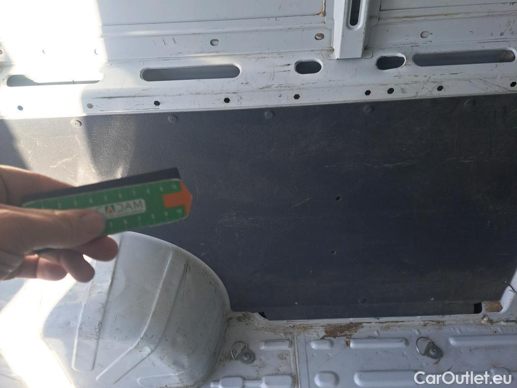  Fiat  Ducato FIAT  / 2014 / 4P / furgón 35 2.3 Multijet Furgón Largo Super Alto #84