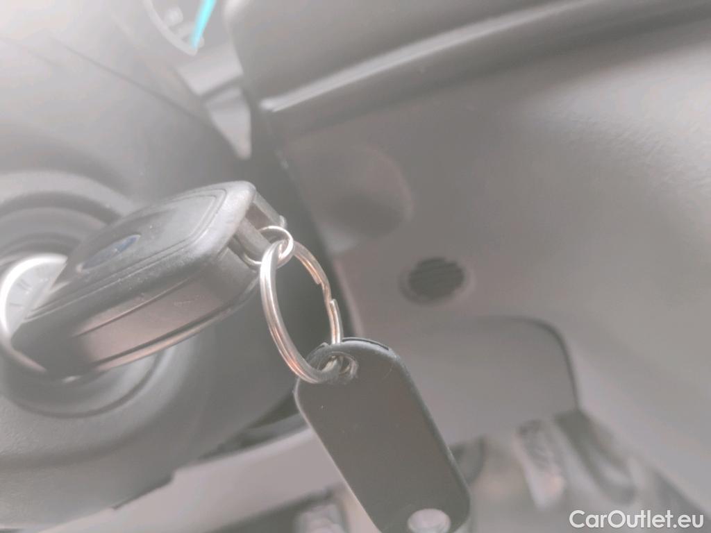  Ford  Transit  Custom Furgón 320 L1 Ambiente 2.0 TDCi 130CV MT6 E6dT #2