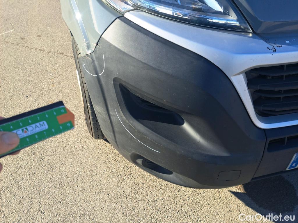  Fiat  Ducato FIAT  / 2014 / 4P / furgón 35 2.3 Multijet Furgón Largo Super Alto #77