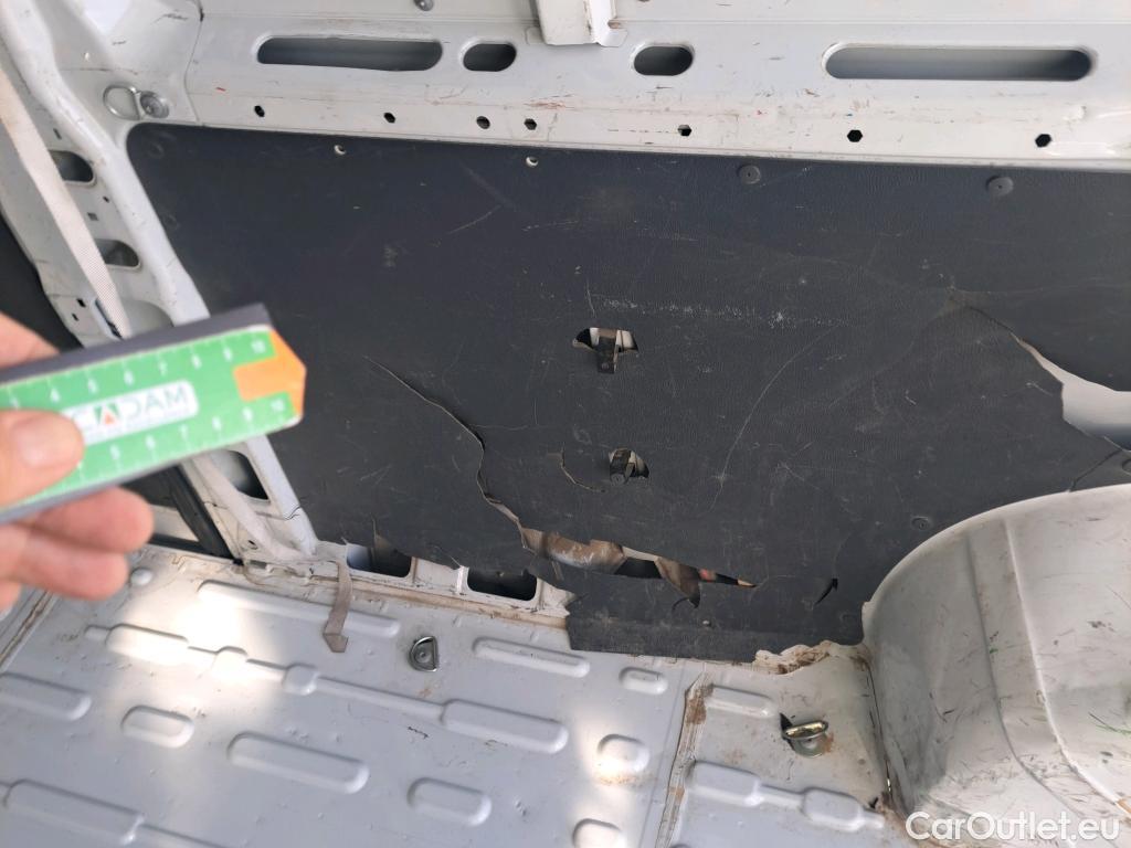  Fiat  Ducato FIAT  / 2014 / 4P / furgón 35 2.3 Multijet Furgón Largo Super Alto #49