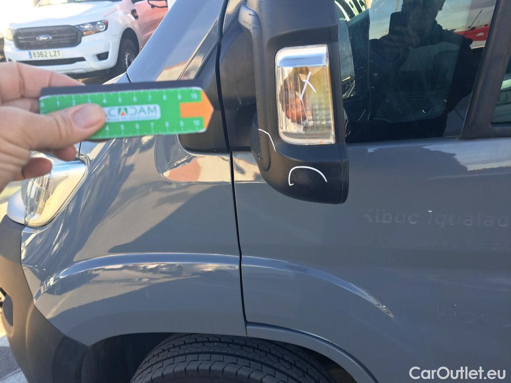  Fiat  Ducato FIAT  / 2014 / 4P / furgón 35 2.3 Multijet Furgón Largo Super Alto #80