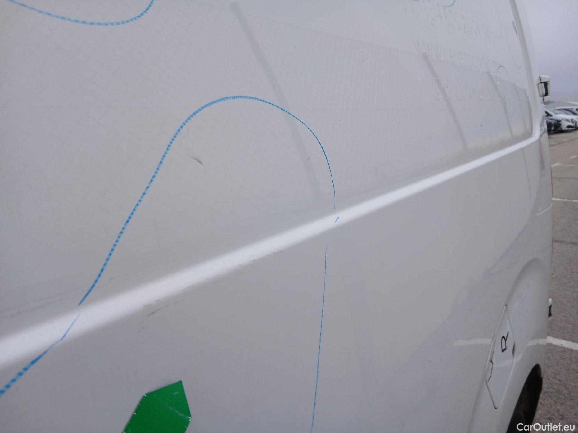  Opel  Vivaro OPEL  / 2019 / 4P / furgón Campaña F2ML 1.5 Diésel 74kW(100CV)M Std Exp #17