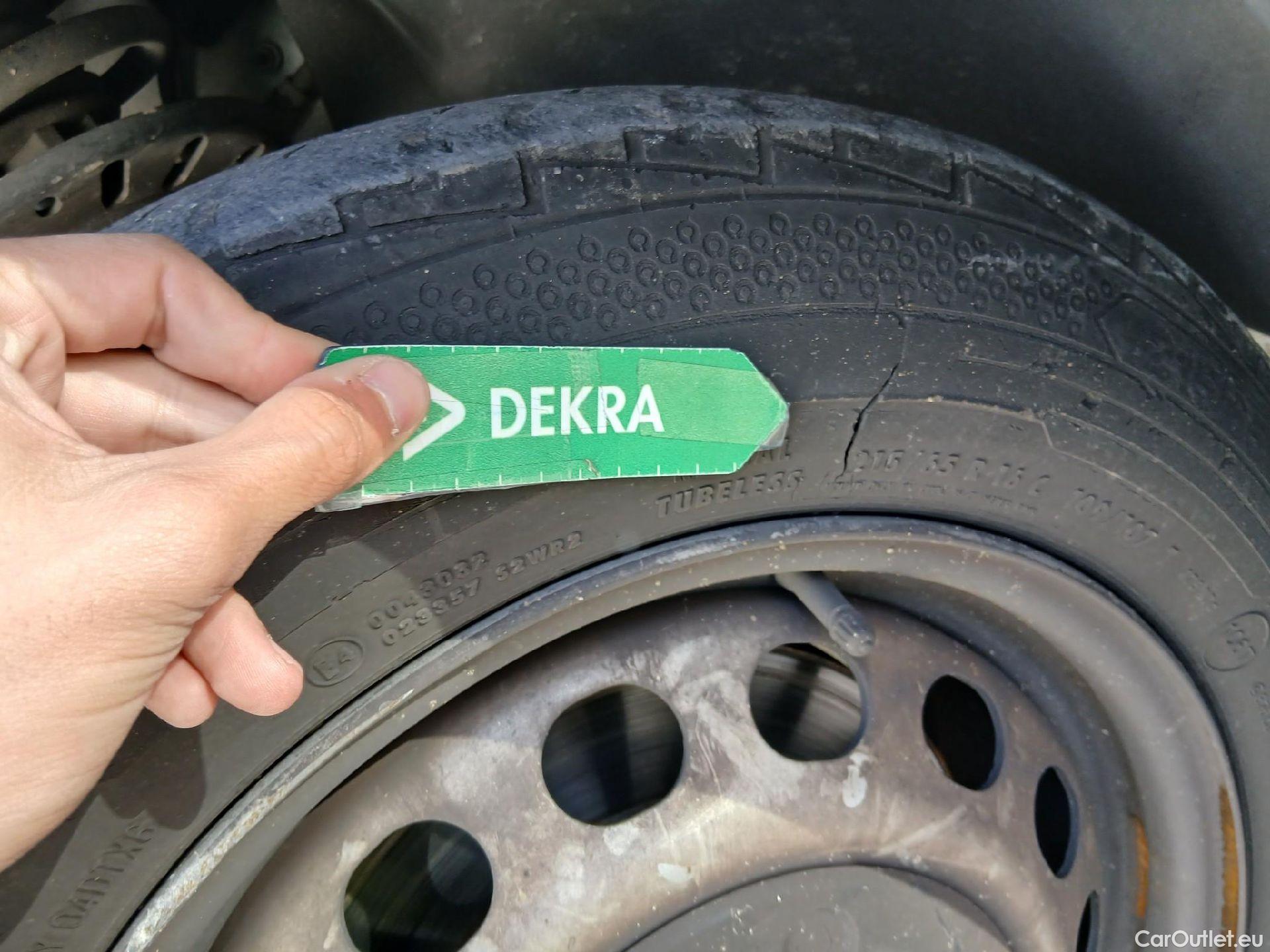  Opel  Vivaro OPEL  / 2019 / 4P / furgón 2.0 Diésel 88kW (120CV) M Inc. Express #2