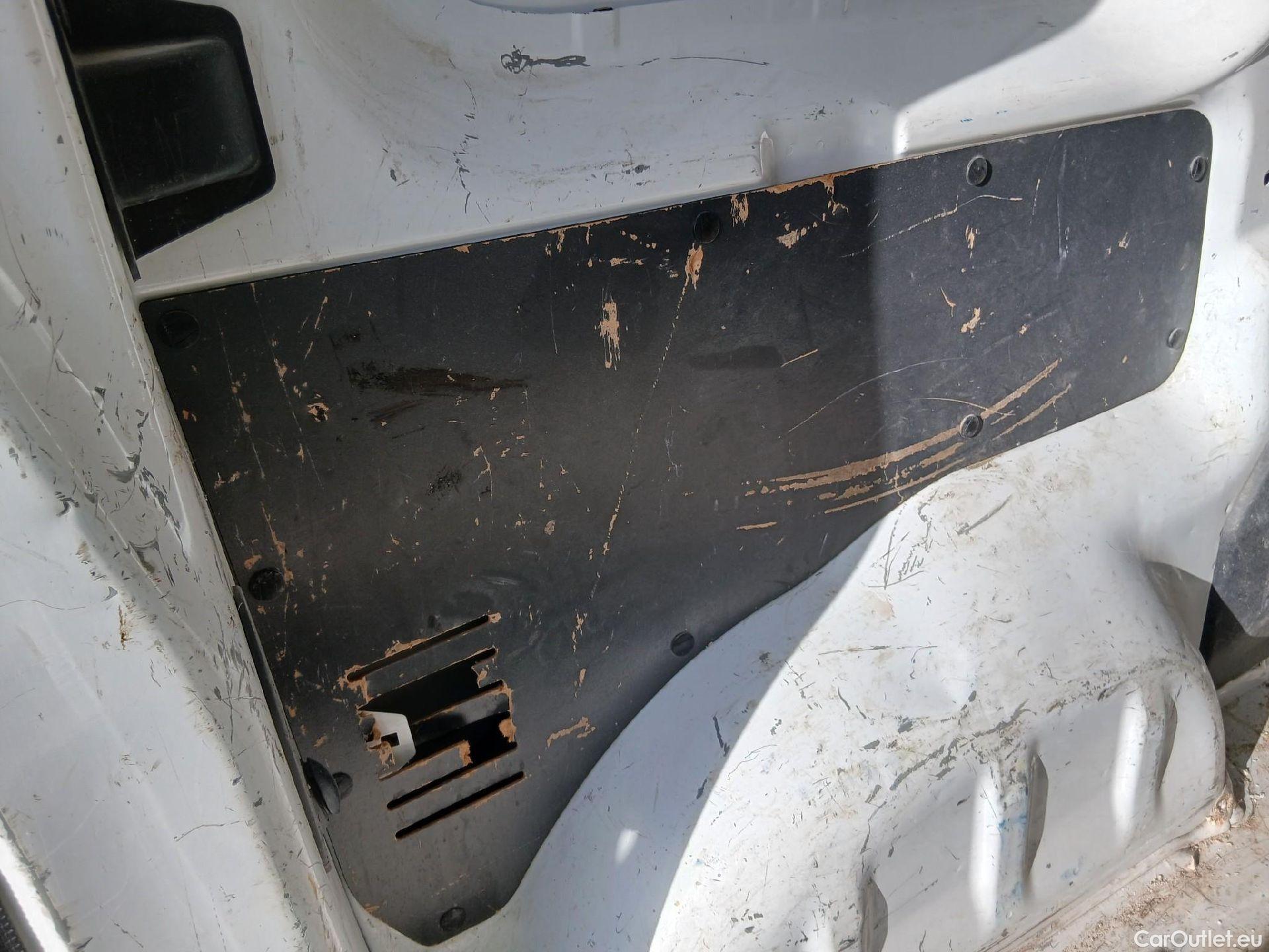  Opel  Vivaro OPEL  / 2019 / 4P / furgón 2.0 Diésel 88kW (120CV) M Inc. Express #43