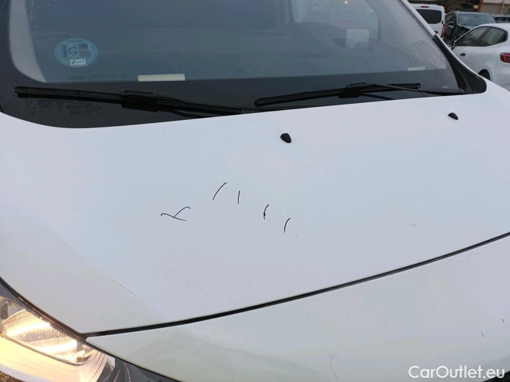  Opel  Vivaro OPEL  / 2019 / 4P / furgón 2.0 Diésel 110kW/150CV M Inc Innovation #19