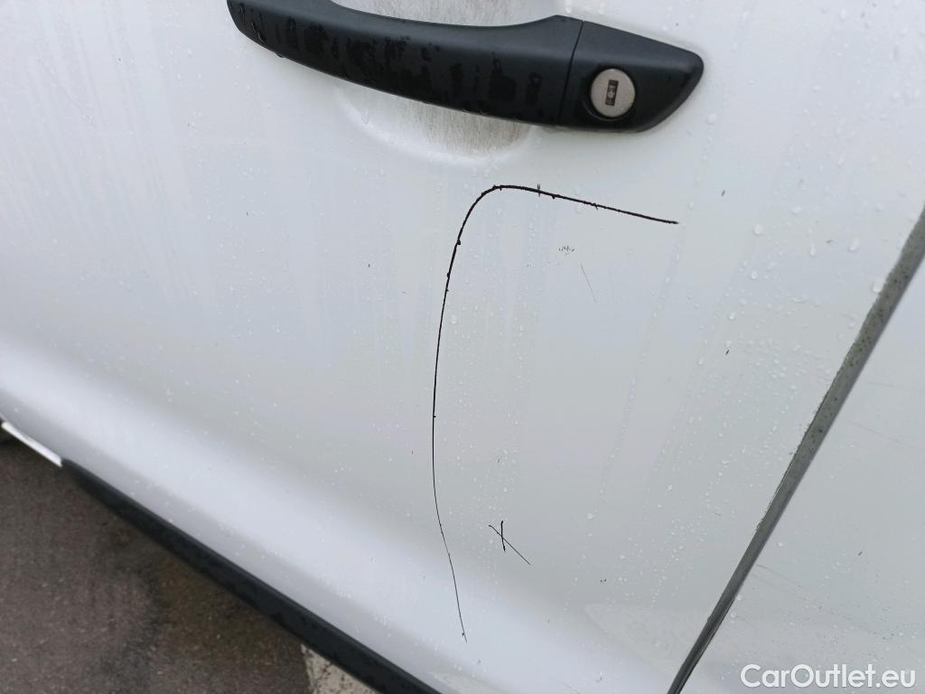  Opel  Vivaro OPEL  / 2019 / 4P / furgón 2.0 Diésel 110kW/150CV M Inc Innovation #28