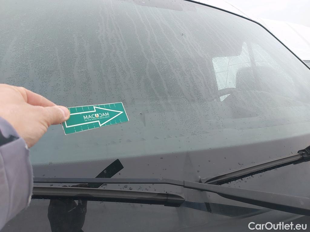  Renault  Master RENAULT TRUCKS UK  VU 4p 3G furgón Red Edition Van FWD 135CV L3H2 #29