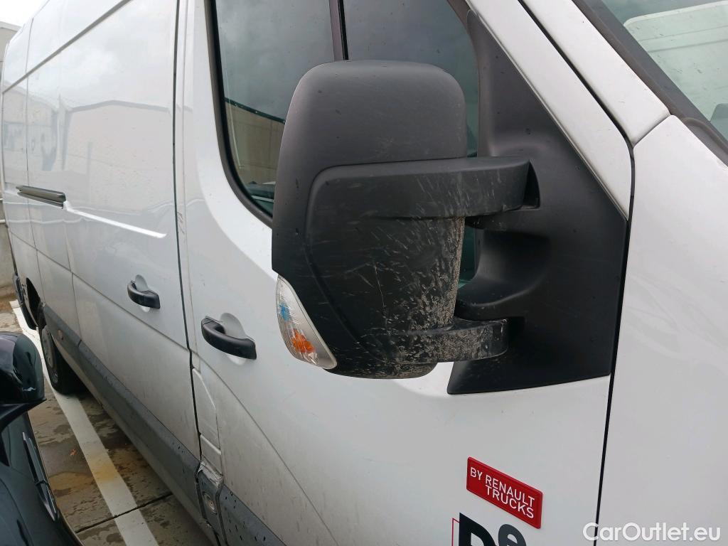  Renault  Master RENAULT TRUCKS UK  VU 4p 3G furgón Red Edition Van FWD 135CV L3H2 #41