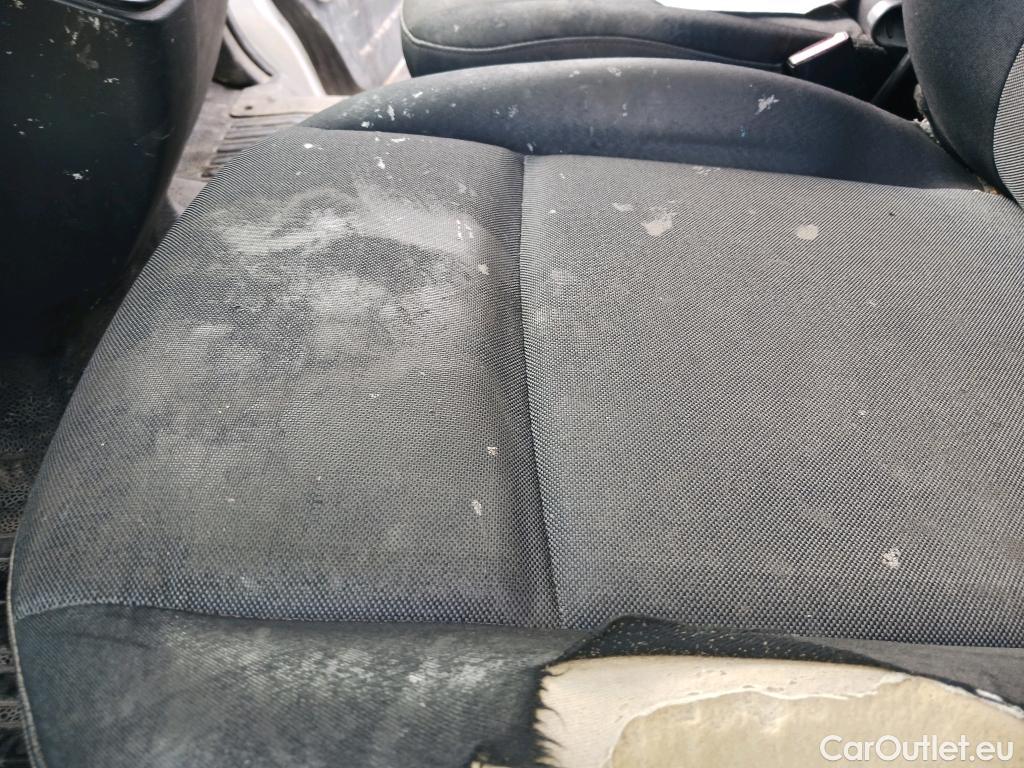  Renault  Master RENAULT  / 2019 / 4P / furgón Furgón T L3H2 3500 Bl dCi 100 kW(135CV) #36