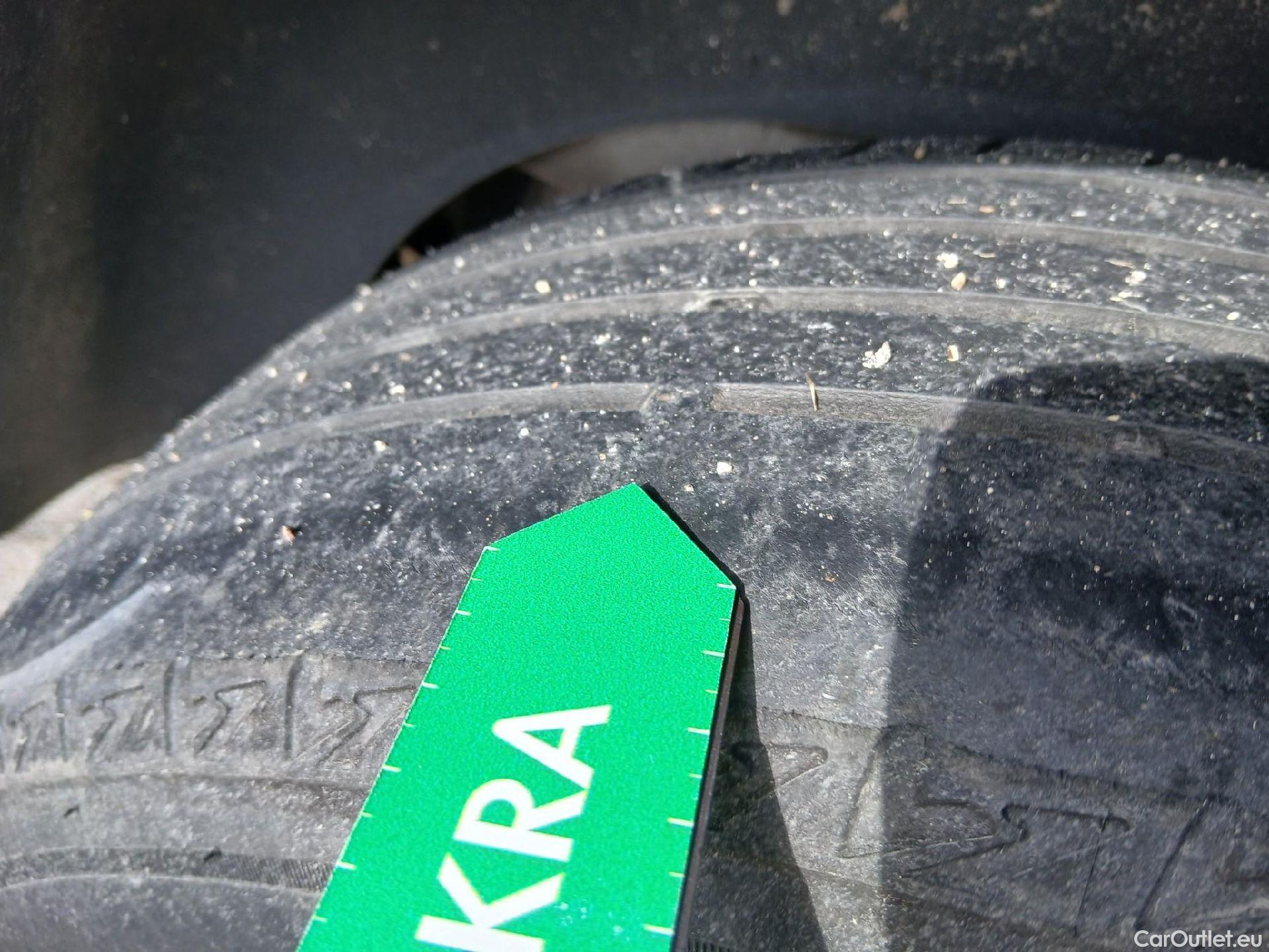  Renault  Kangoo RENAULT  Furgón/2013/3P/furgón derivado de turismo Profesional Blue dCi 70kW (95CV) #31