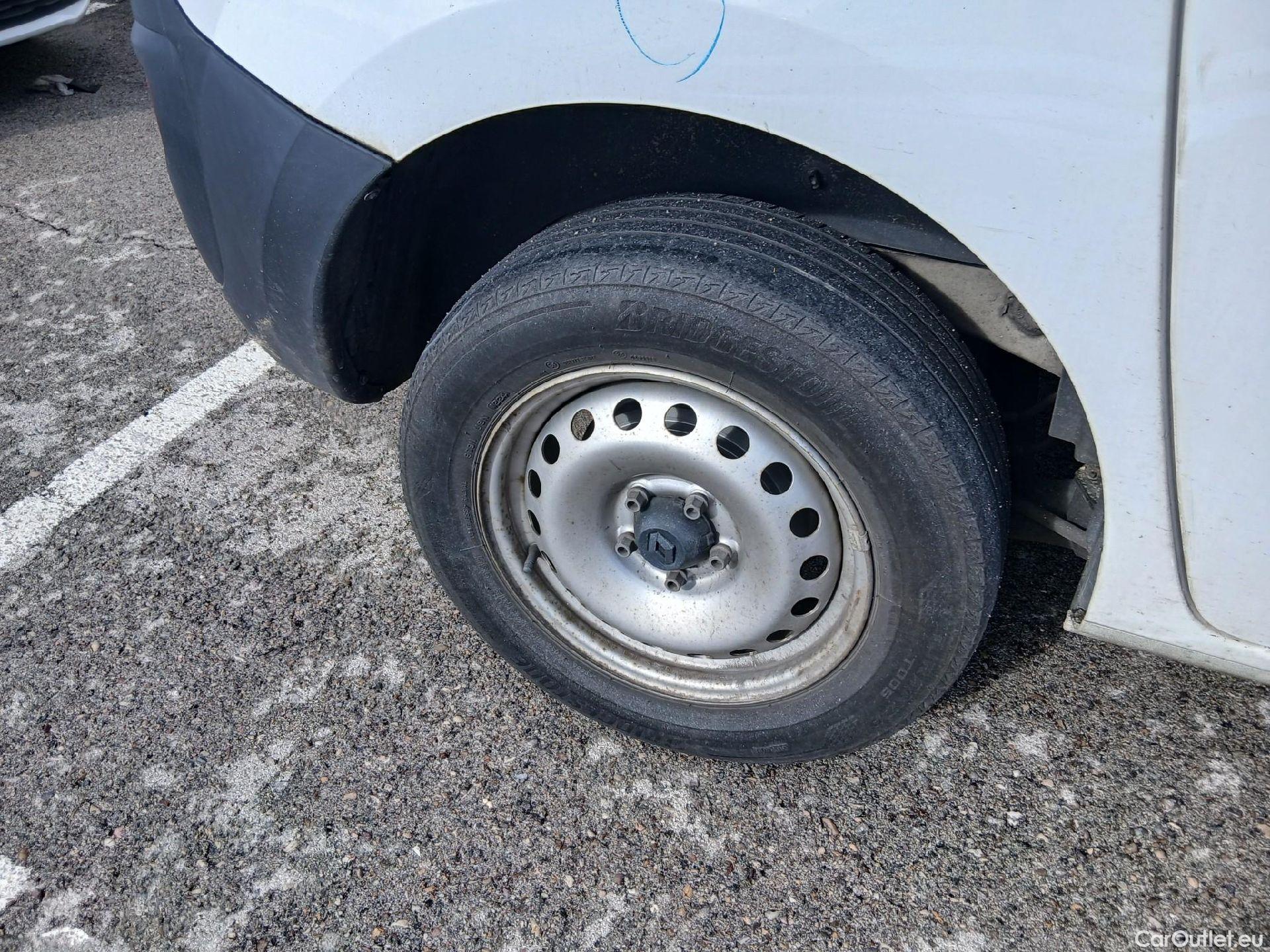  Renault  Kangoo RENAULT  Furgón/2013/3P/furgón derivado de turismo Profesional Blue dCi 70kW (95CV) #32