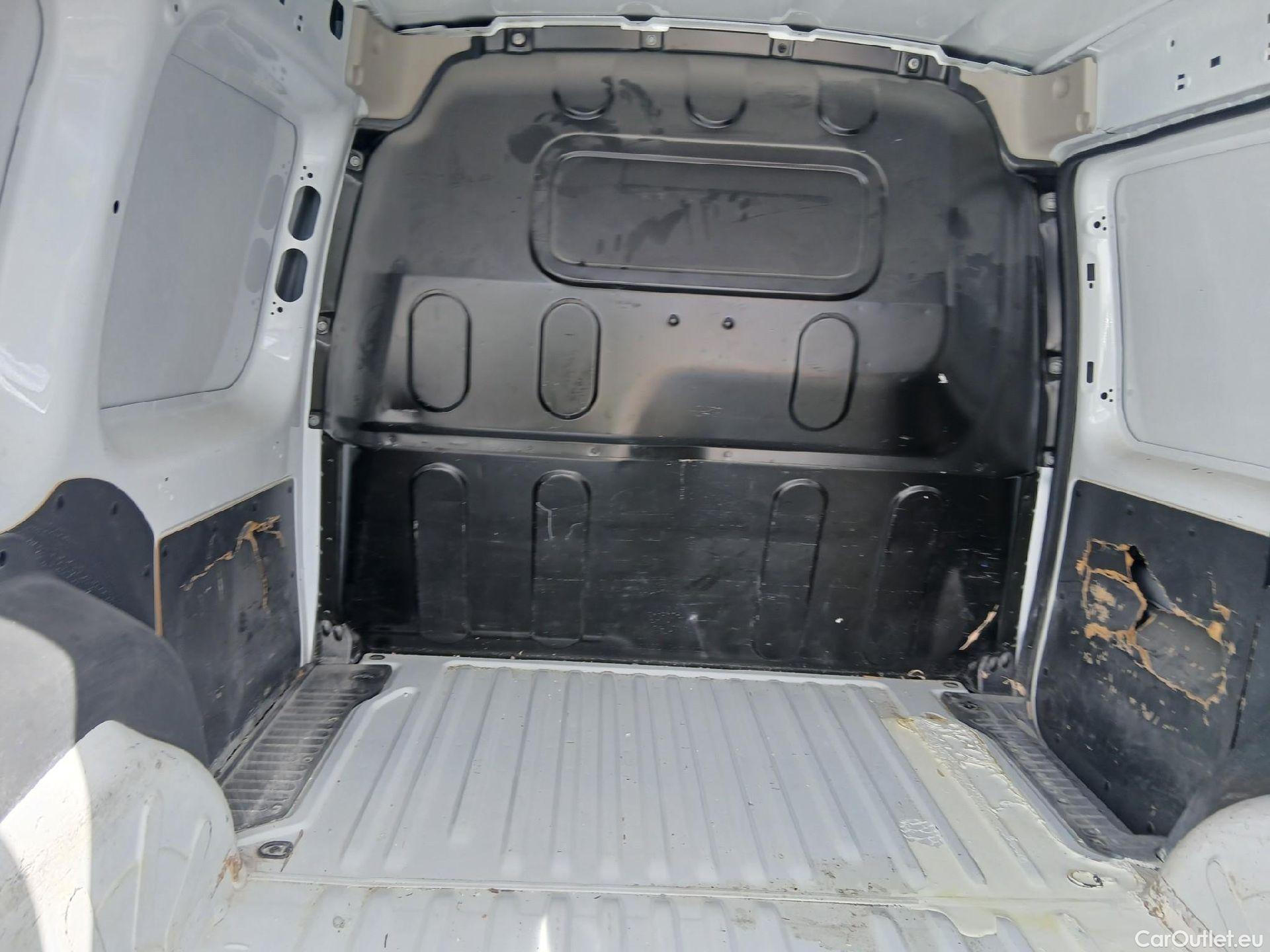  Renault  Kangoo RENAULT  Furgón/2013/3P/furgón derivado de turismo Profesional Blue dCi 70kW (95CV) #18