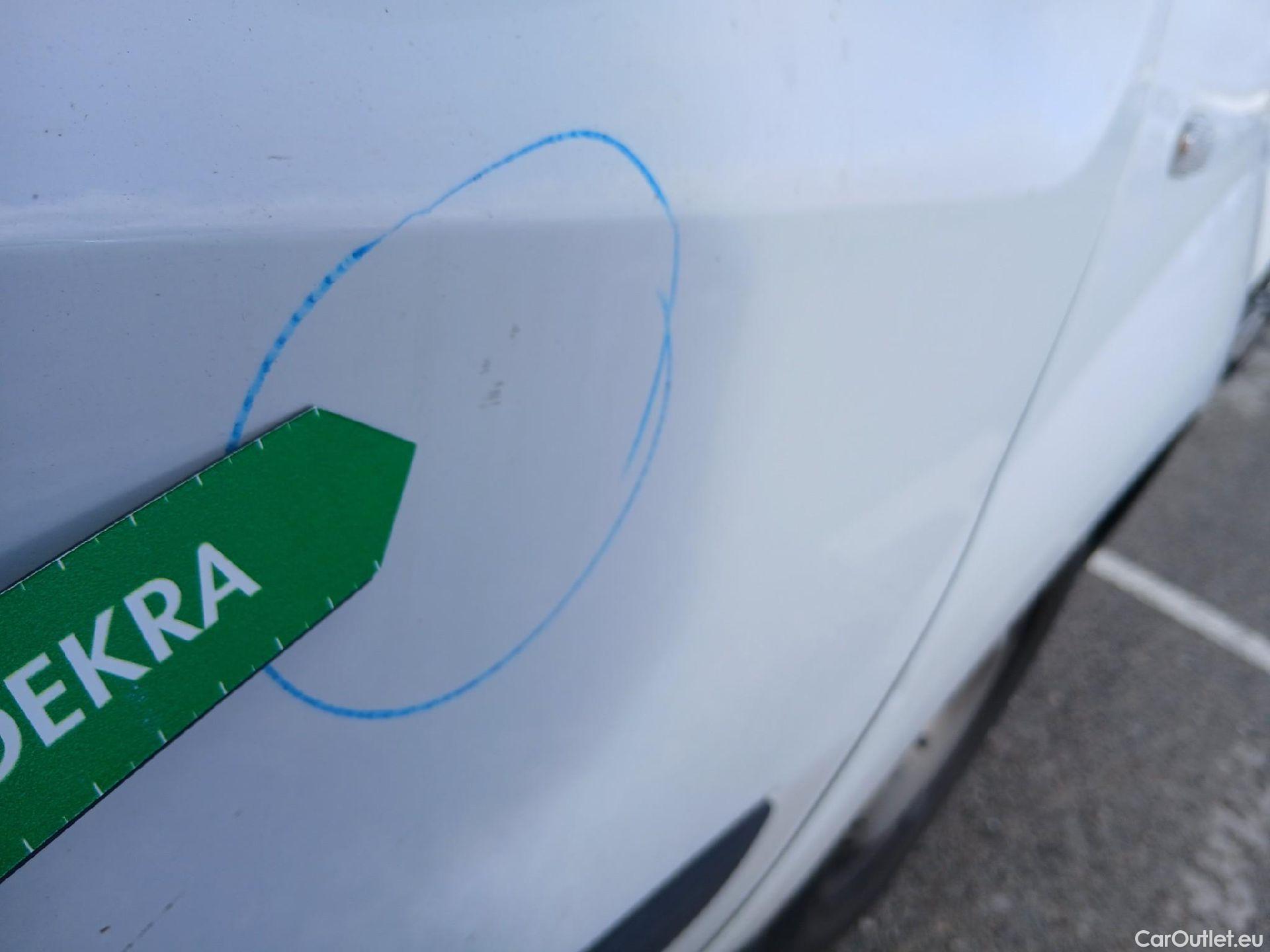  Renault  Kangoo RENAULT  Furgón/2013/3P/furgón derivado de turismo Profesional Blue dCi 70kW (95CV) #28