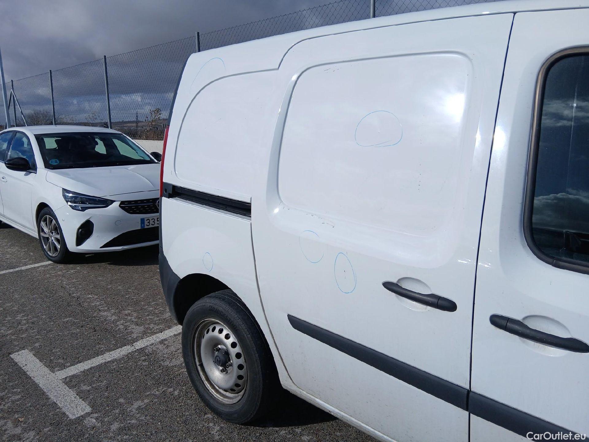  Renault  Kangoo RENAULT  Furgón/2013/3P/furgón derivado de turismo Profesional Blue dCi 70kW (95CV) #26