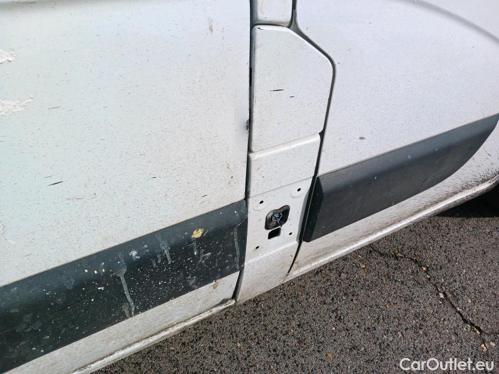  Renault  Master RENAULT  / 2019 / 4P / furgón Furgón T L3H2 3500 Bl dCi 100 kW(135CV) #31